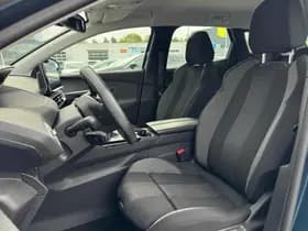 Peugeot 3008 1.2 PureTech Blue Lease Active thumbnail 3