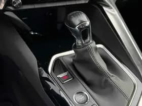 Peugeot 3008 1.2 PureTech Blue Lease Active thumbnail 24