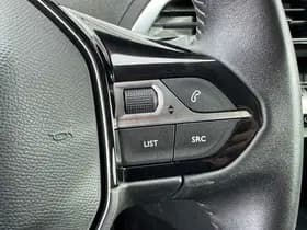 Peugeot 3008 1.2 PureTech Blue Lease Active thumbnail 27