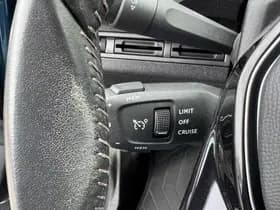 Peugeot 3008 1.2 PureTech Blue Lease Active thumbnail 28