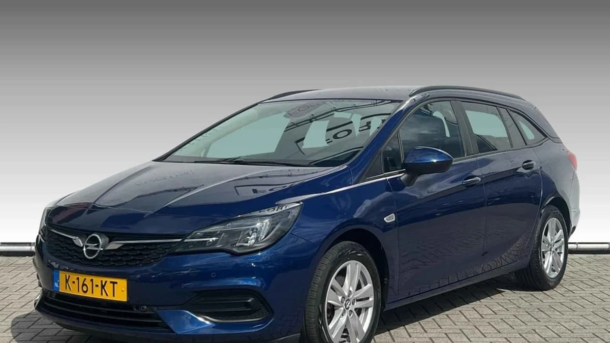 Opel Astra Sports Tourer 1.2 Edition — foto 1