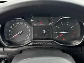 Citro&euml;n C3 1.2 PureTech C-Series thumbnail 18