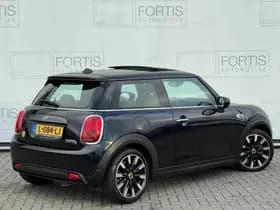 MINI Cooper Mini Classic 33 kWh thumbnail 3