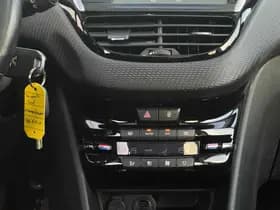 Peugeot 208 1.2 PureTech Allure thumbnail 22