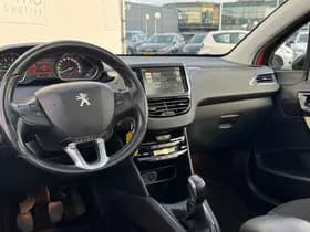 Peugeot 208 1.2 PureTech Allure thumbnail 6