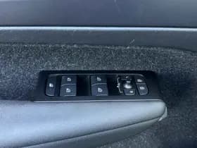 Volvo XC40 1.5 T4 Recharge R-Design Expression thumbnail 16