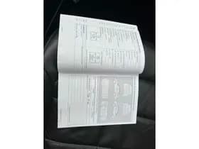 Volkswagen Passat Variant 2.0 TDI Highline BlueMotion thumbnail 21