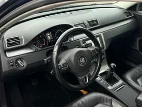 Volkswagen Passat Variant 2.0 TDI Highline BlueMotion thumbnail 4