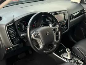 Mitsubishi Outlander 2.0 PHEV Instyle thumbnail 12
