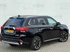 Mitsubishi Outlander 2.0 PHEV Instyle thumbnail 3