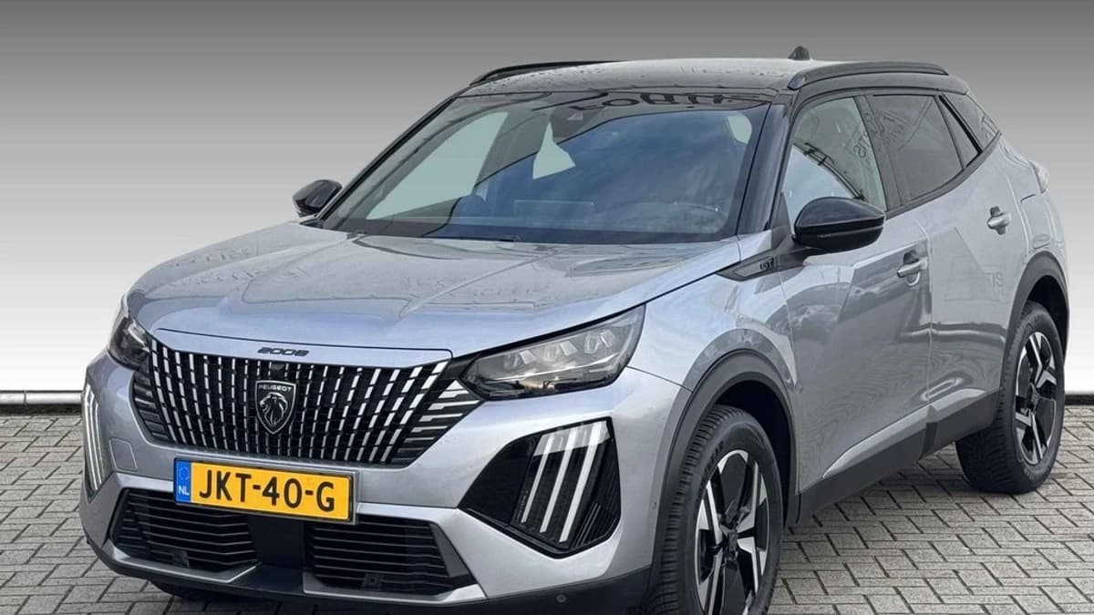 Peugeot 2008 1.2 PureTech 130 GT — foto 1