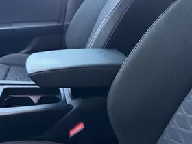 SEAT Leon Sportstourer 1.0 TSI FR Business Intense thumbnail 26