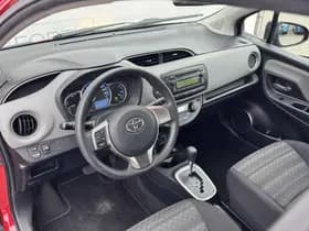 Toyota Yaris 1.5 Hybrid Now thumbnail 3