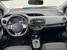 Toyota Yaris 1.5 Hybrid Now thumbnail 4