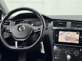Volkswagen E-Golf E-DITION thumbnail 5