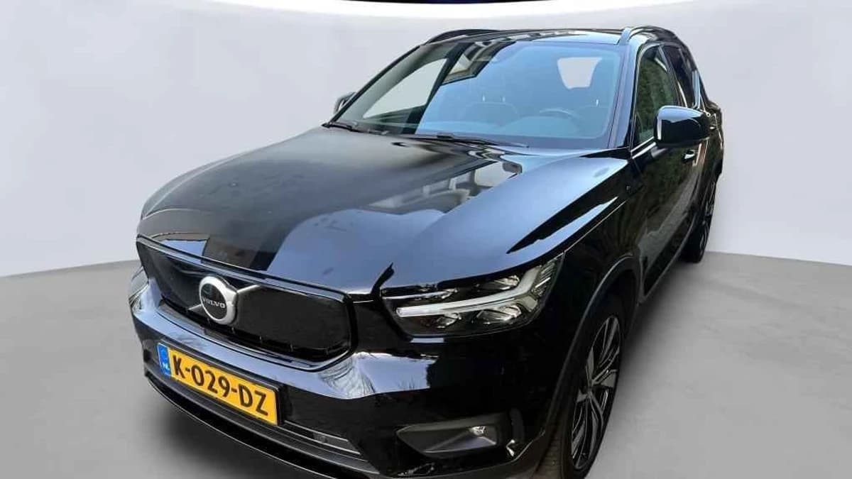 Volvo XC40 Recharge P8 AWD R-Design — foto 1
