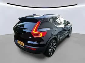 Volvo XC40 Recharge P8 AWD R-Design thumbnail 2