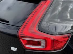 Volvo XC40 Recharge P8 AWD R-Design thumbnail 32