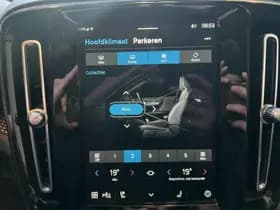 Volvo XC40 Recharge P8 AWD R-Design thumbnail 9