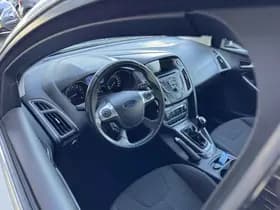 Ford FOCUS Wagon 1.0 EcoBoost Titanium thumbnail 4