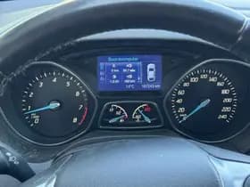 Ford FOCUS Wagon 1.0 EcoBoost Titanium thumbnail 6