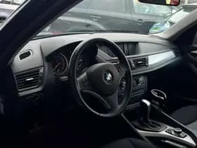 BMW X1 sDrive18i Executive thumbnail 4