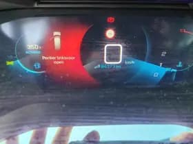 Peugeot 2008 1.2 PureTech Blue Lease Allure thumbnail 6