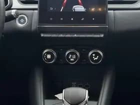 Renault Captur 1.6 E-Tech Plug-in Hybrid 160 Intens thumbnail 26