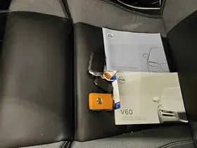 Volvo V60 2.0 B3 R-Design thumbnail 8