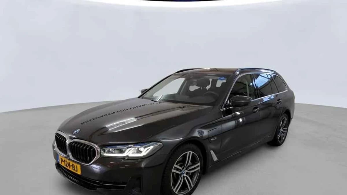 BMW 5 Serie Touring 520e Business Edition Plus — foto 1