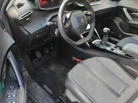 Peugeot 2008 1.2 PureTech Blue Lease Allure thumbnail 3