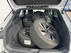 Volkswagen ID.4 Pro 77 kWh thumbnail 10