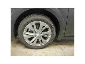 Peugeot E-208 EV Active Pack 50 kWh thumbnail 11