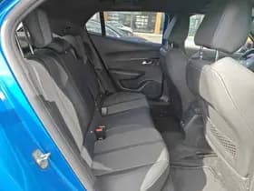 Peugeot E-2008 EV GT 50 kWh thumbnail 12