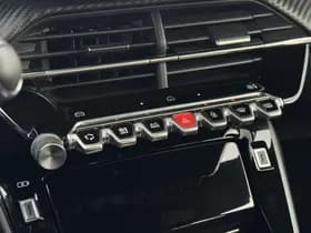 Peugeot 2008 1.2 PureTech 130 GT thumbnail 14