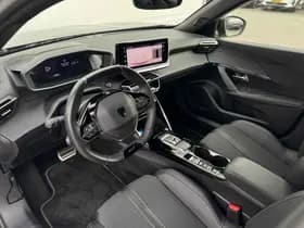 Peugeot 2008 1.2 PureTech 130 GT thumbnail 3