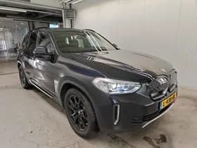 BMW iX3 thumbnail 8