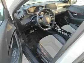 Peugeot e-208 thumbnail 3