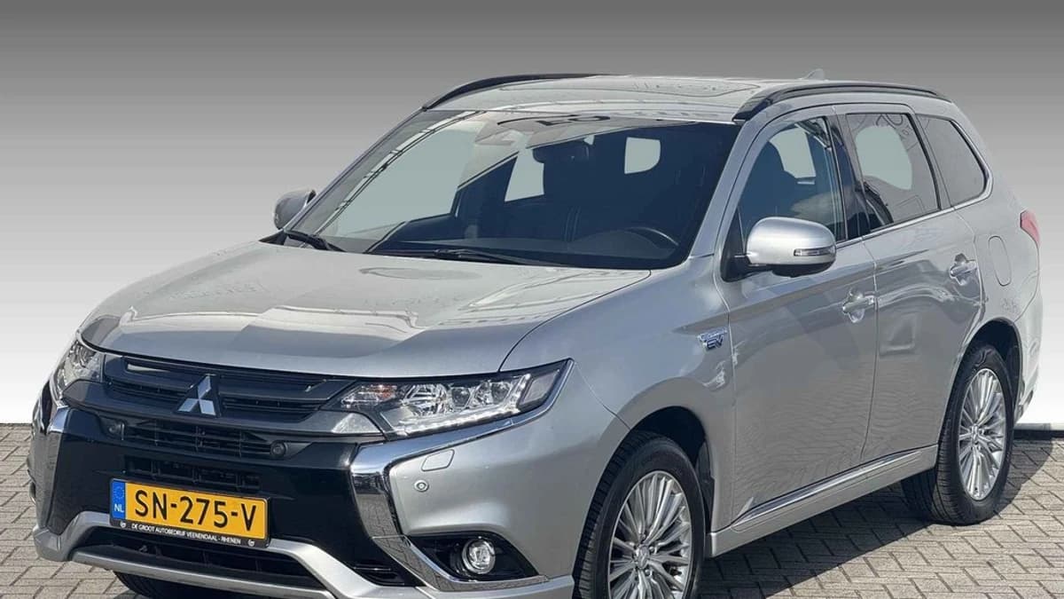 Mitsubishi Outlander — foto 1