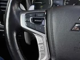 Mitsubishi Outlander thumbnail 11