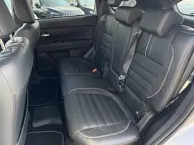 Mitsubishi Outlander thumbnail 6