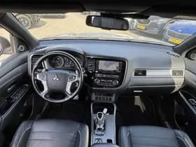 Mitsubishi Outlander thumbnail 7