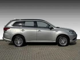 Mitsubishi Outlander thumbnail 9