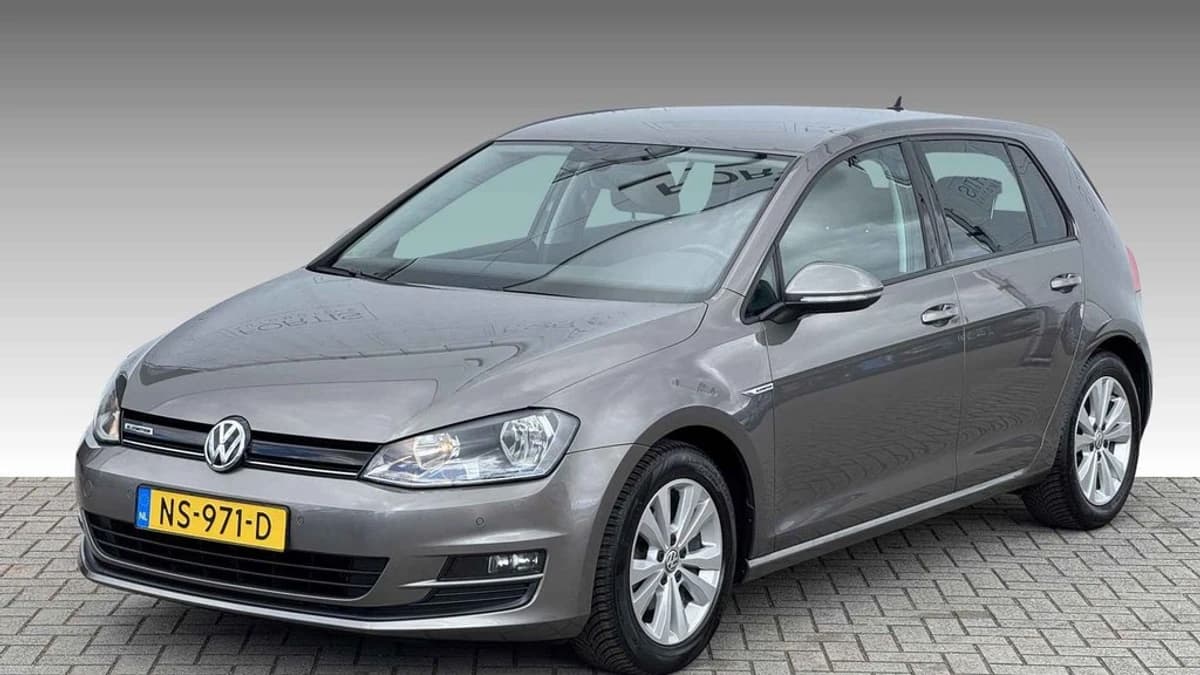 Volkswagen Golf — foto 1