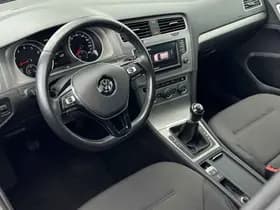 Volkswagen Golf thumbnail 4