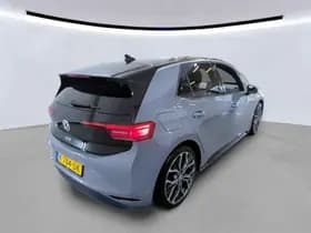 Volkswagen ID.3 thumbnail 2
