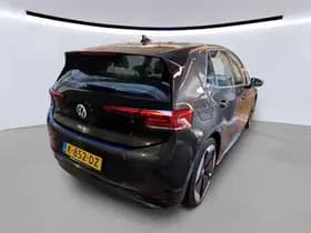 Volkswagen ID.3 thumbnail 2