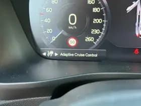 Volvo XC40 thumbnail 35