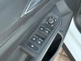 Volkswagen Golf thumbnail 26