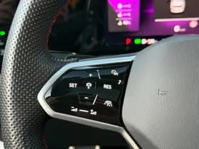Volkswagen Golf thumbnail 31